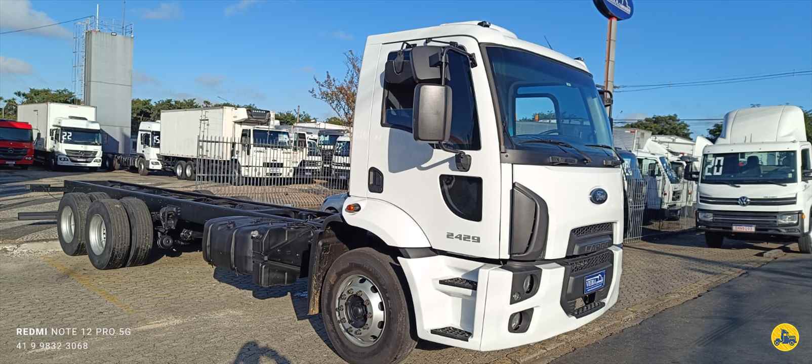 CAMINHAO FORD CARGO 2428 Chassis Truck 6x2 Vieira Caminhões CURITIBA PARANÁ PR